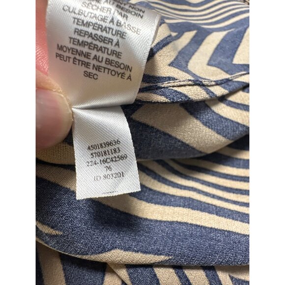 Chico's Chevron Print Navy & Beige  Zip Front 3/4 Sleeves Blouse Size 2 US L - Picture 9 of 9